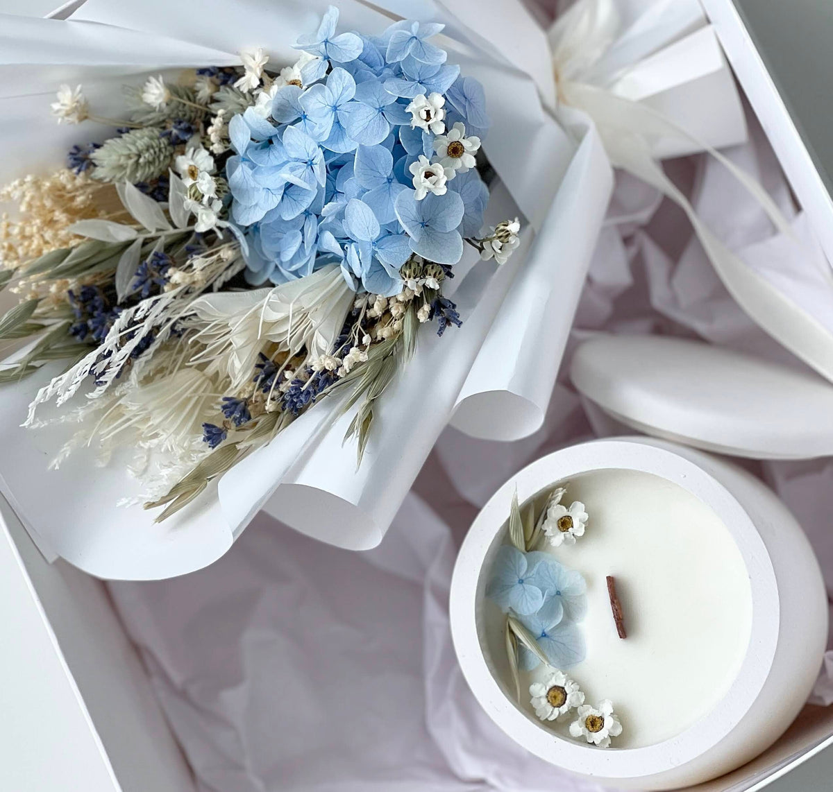 Scented Candle Gift Set with Dried Flowers