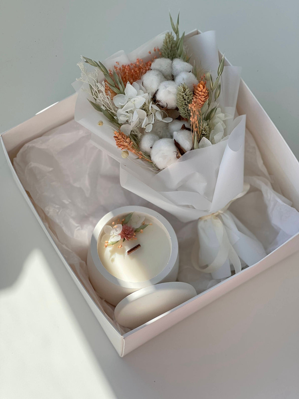 Scented Candle Gift Set with Dried Flowers