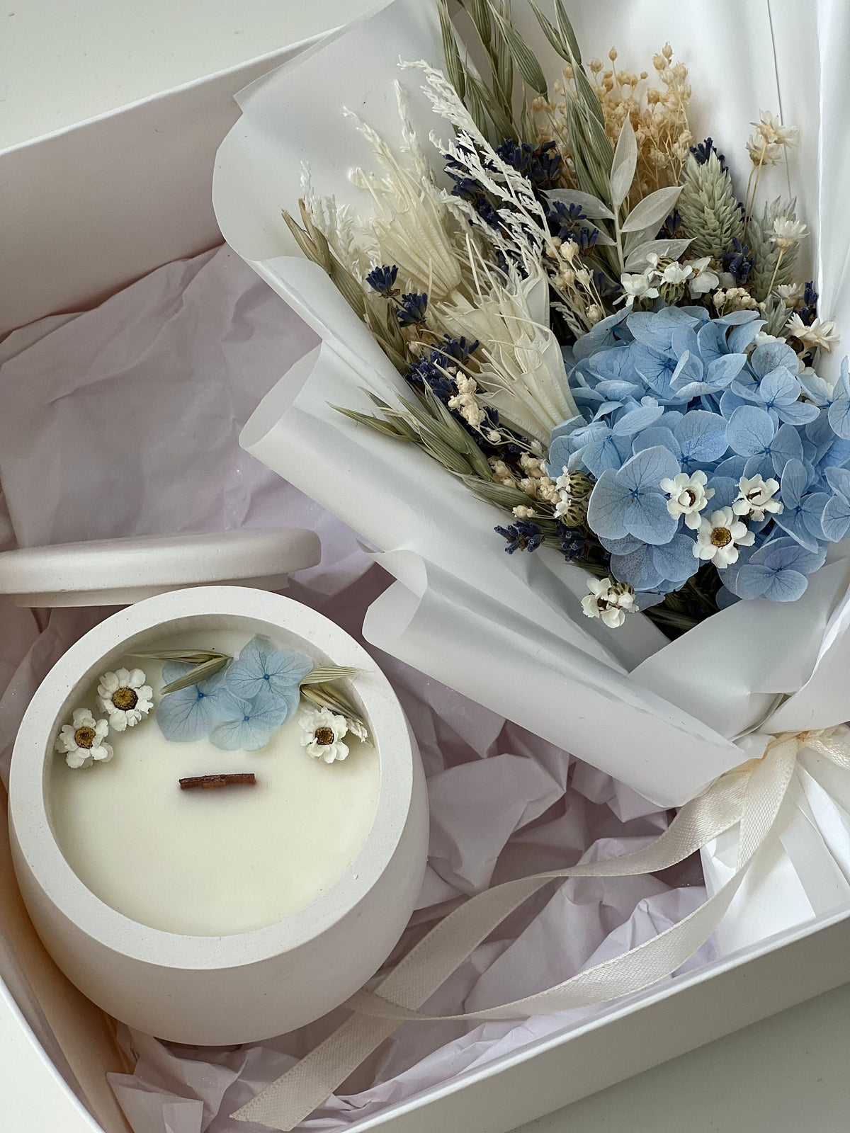 Scented Candle Gift Set with Dried Flowers