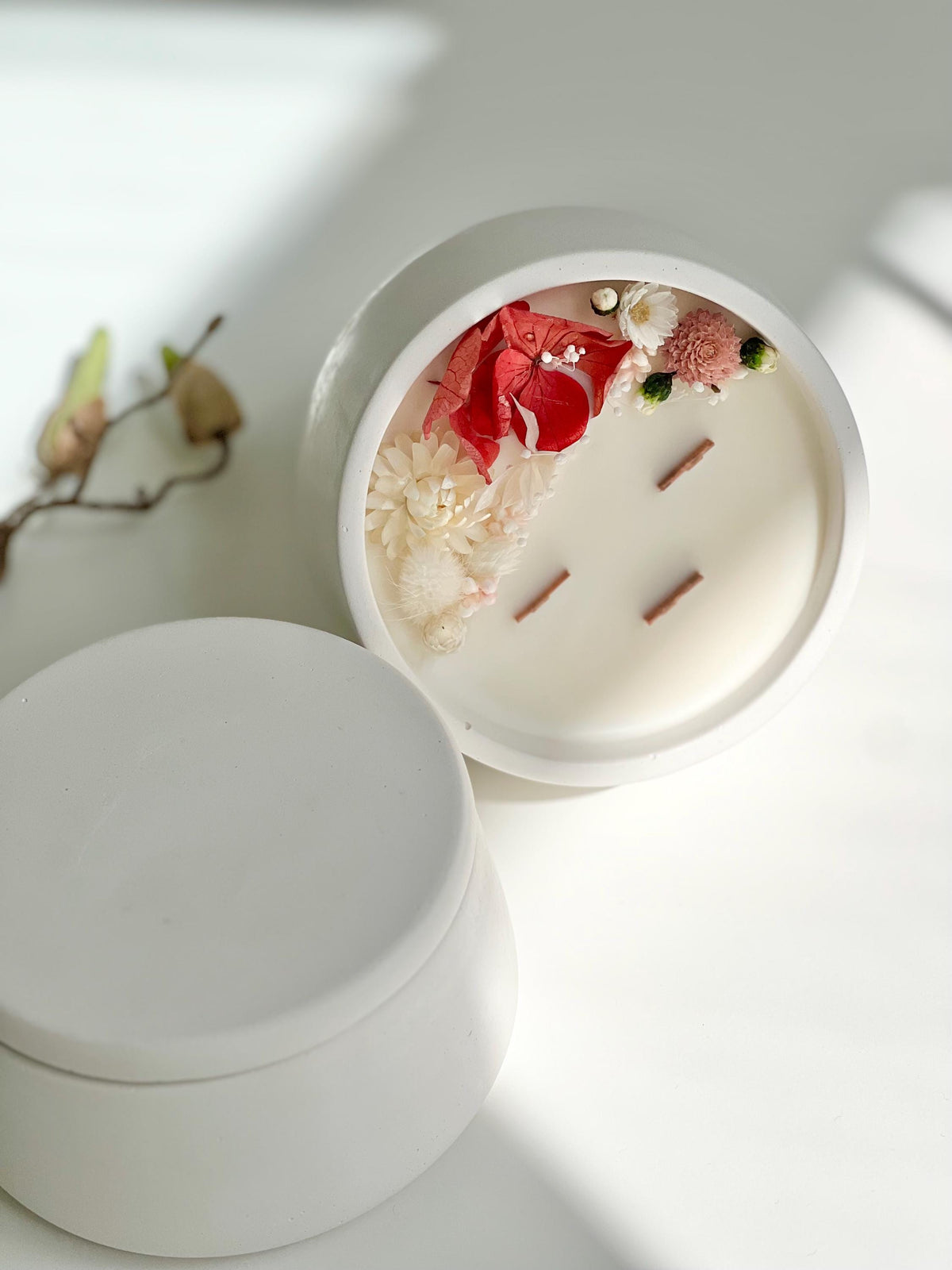 Dried Flower Soy Candle with Wooden Wick