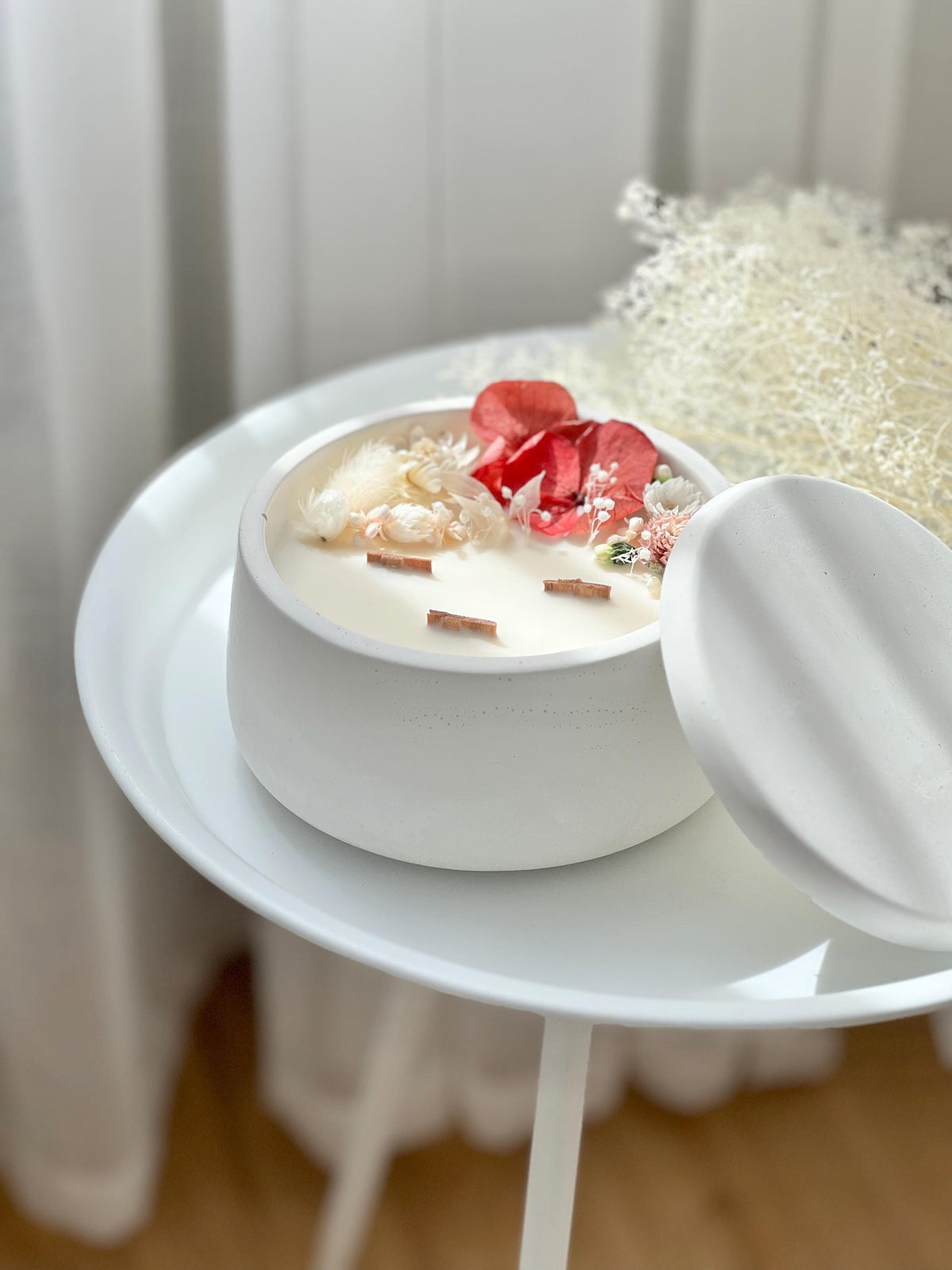 Dried Flower Soy Candle with Wooden Wick