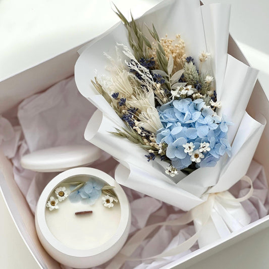 Scented Candle Gift Set with Dried Flowers