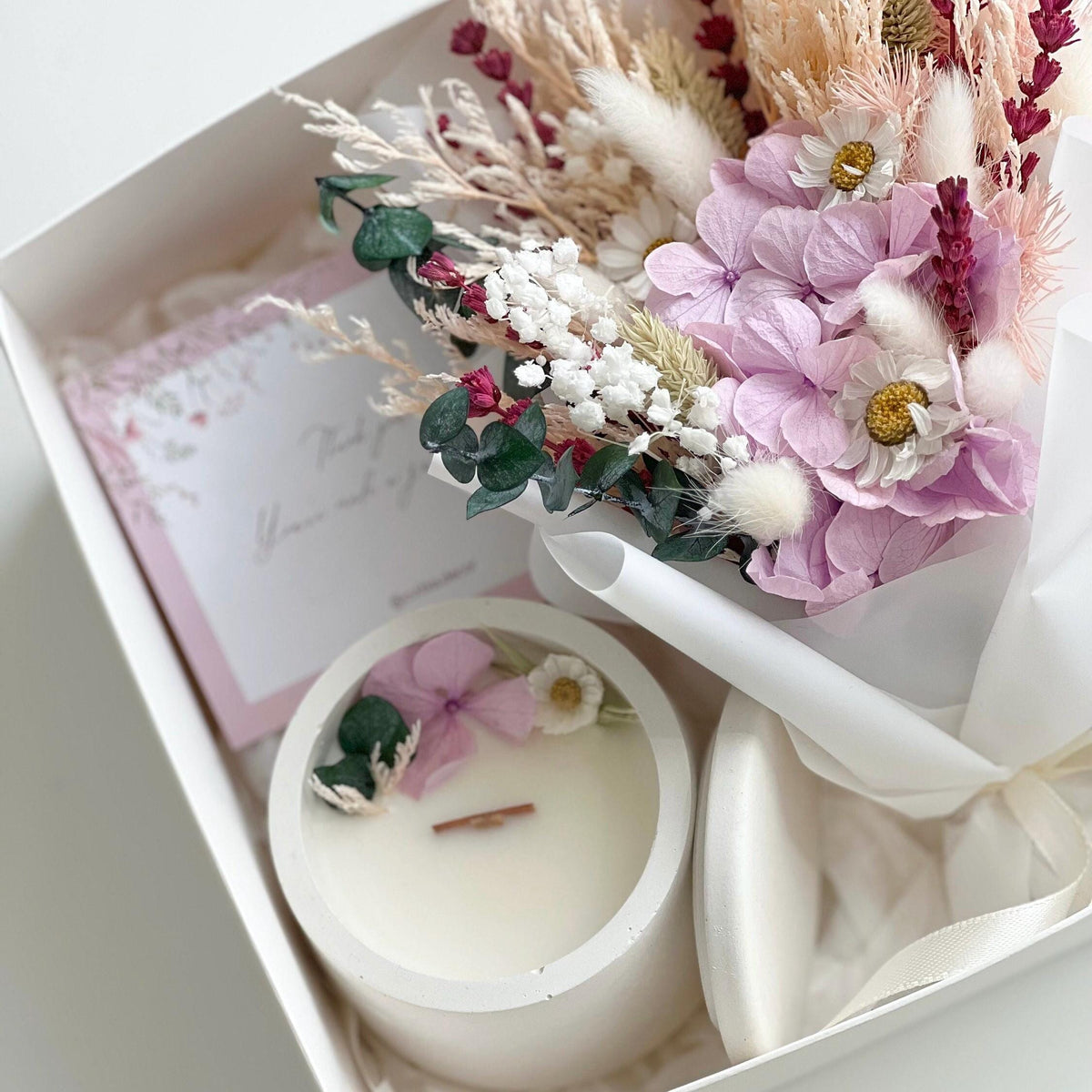 Soy Candle & Dried Flower Gift Set