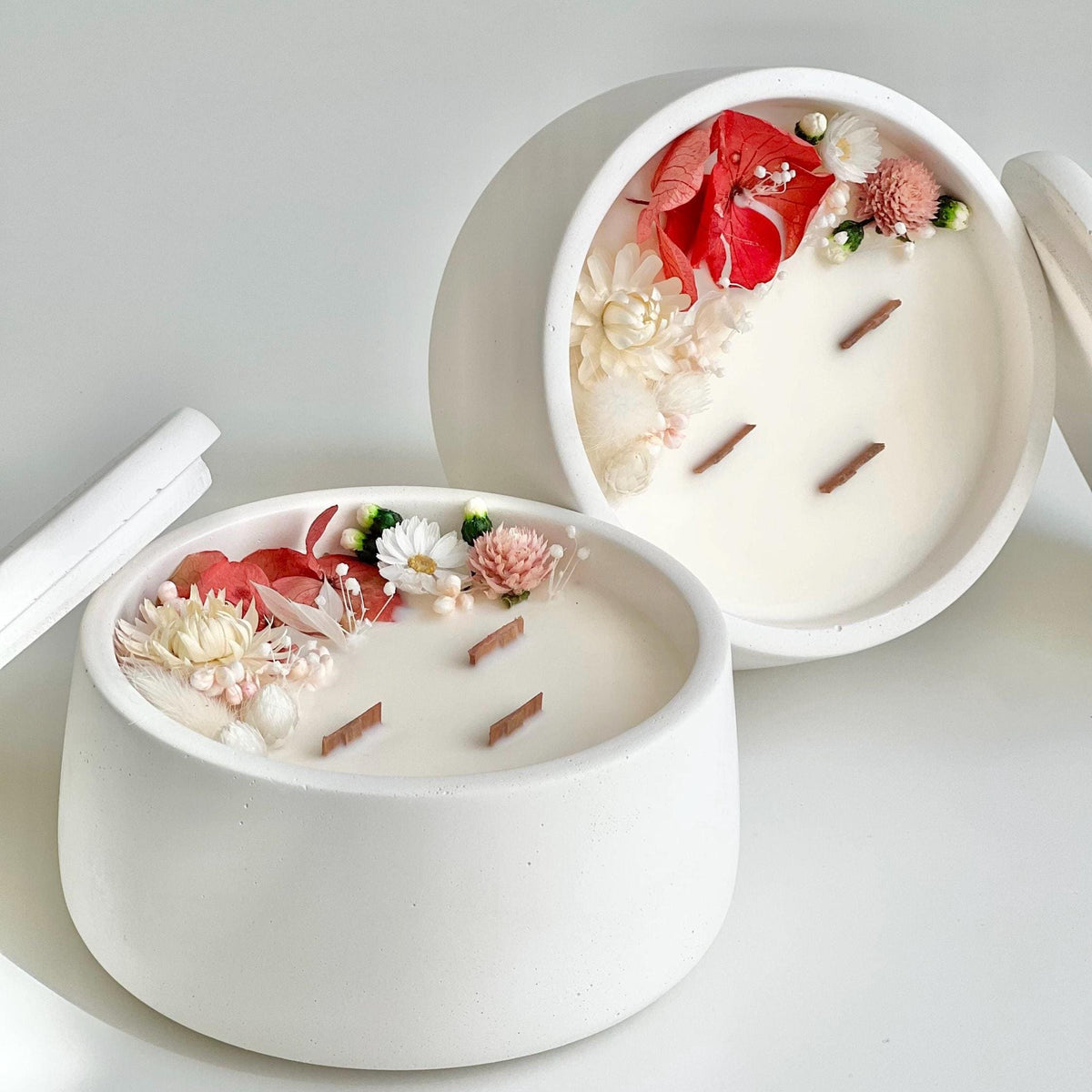 Dried Flower Soy Candle with Wooden Wick